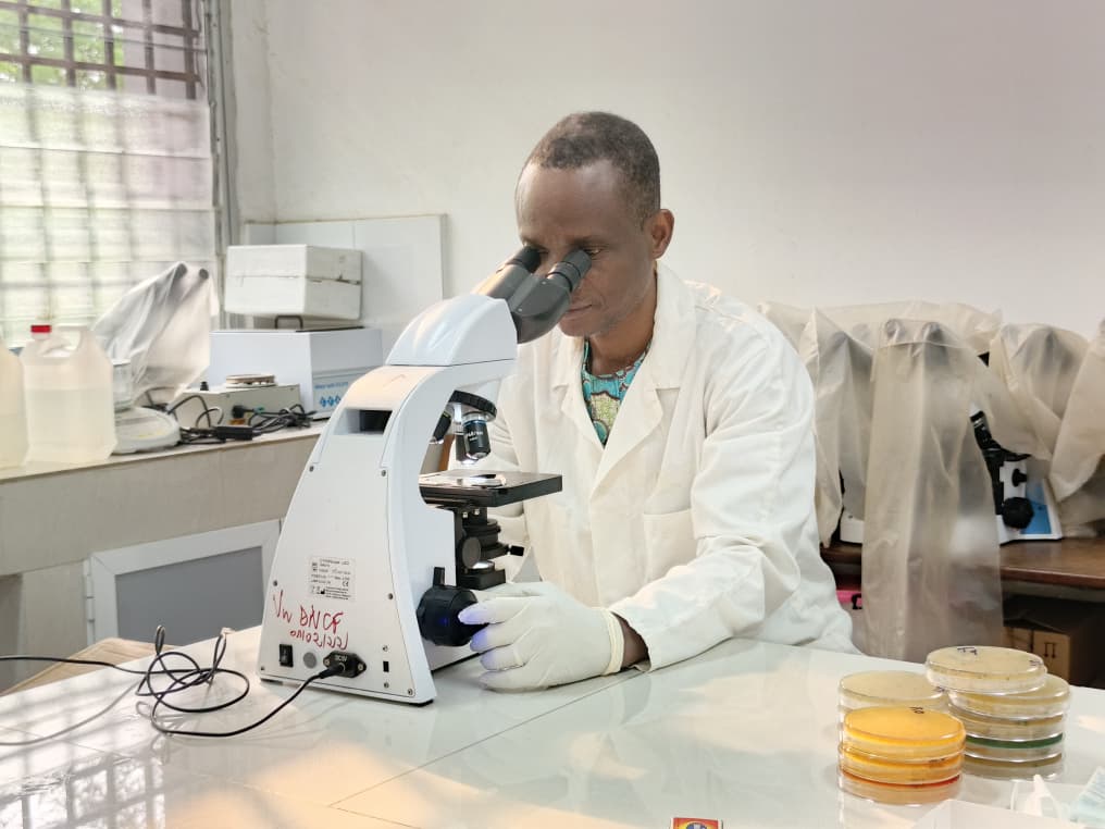 Dr. PISSANG Passimna